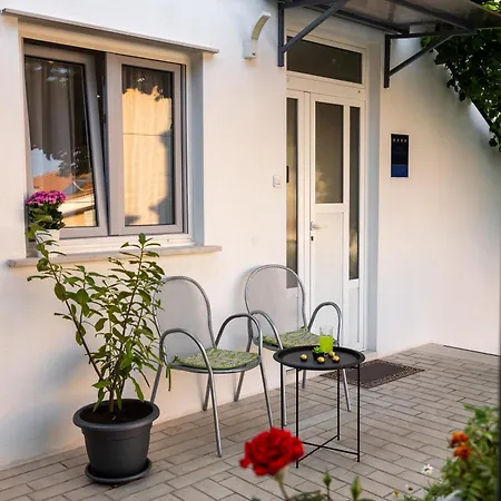 Manilu דוברובניק