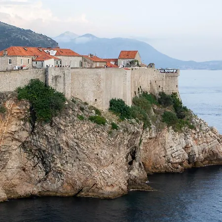 Manilu * Dubrovnik